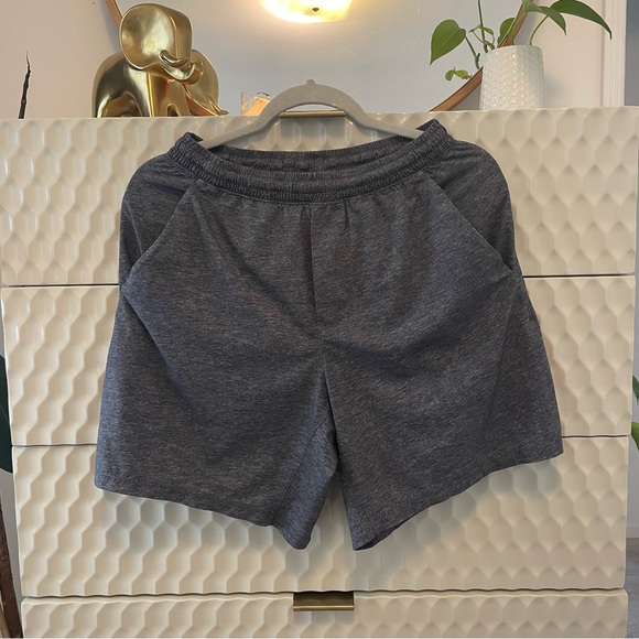 Lululemon Men’s Pace Breaker Short Small - Picture 3 of 9